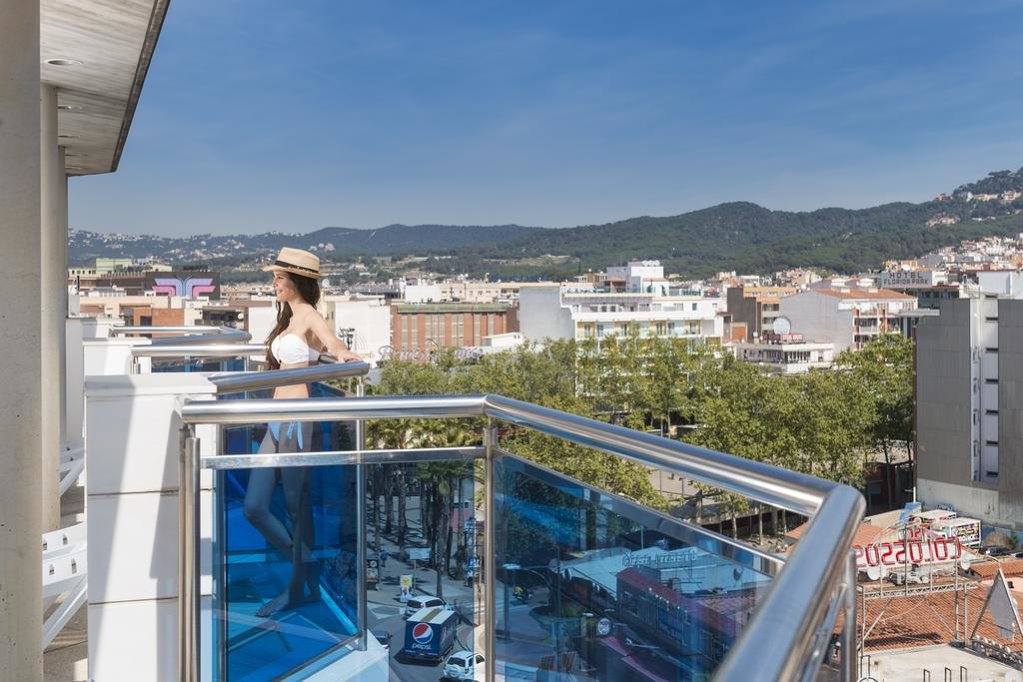 Blau Apartments