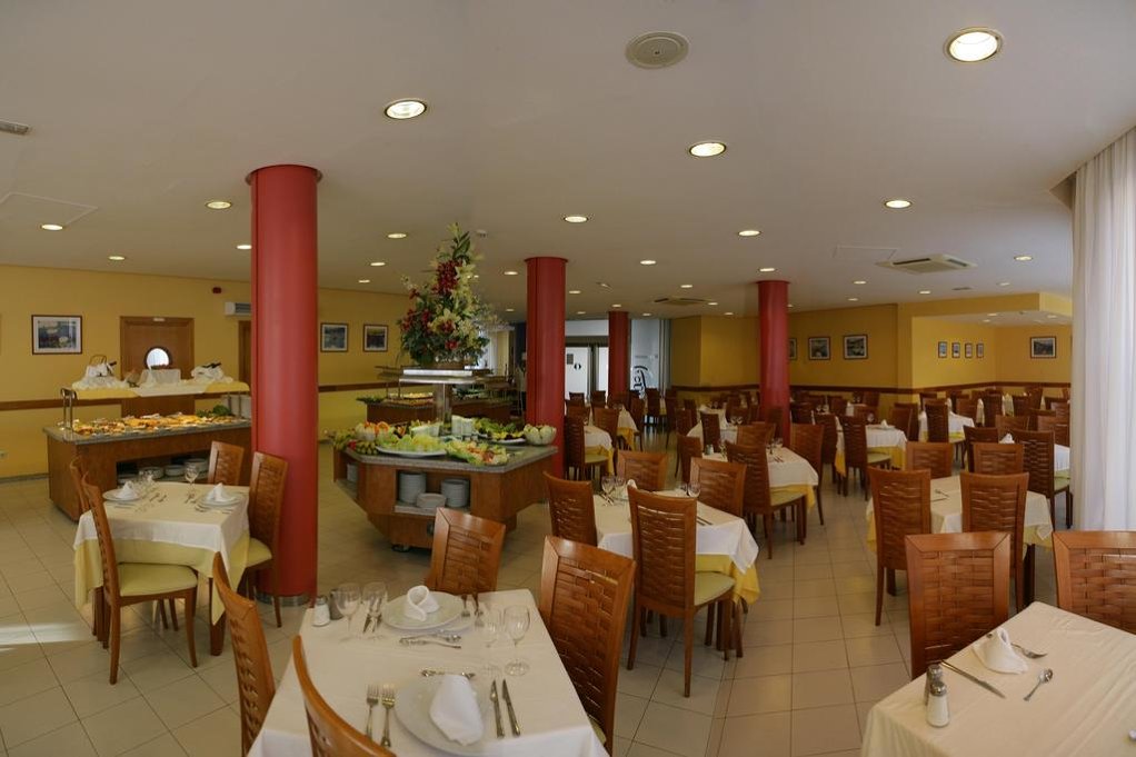 Fenals Garden Hotel