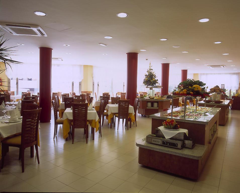 Fenals Garden Hotel