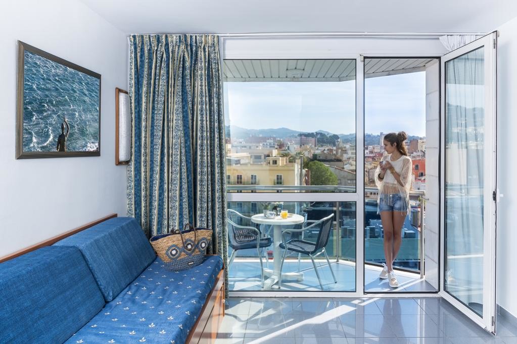 Blau Apartments