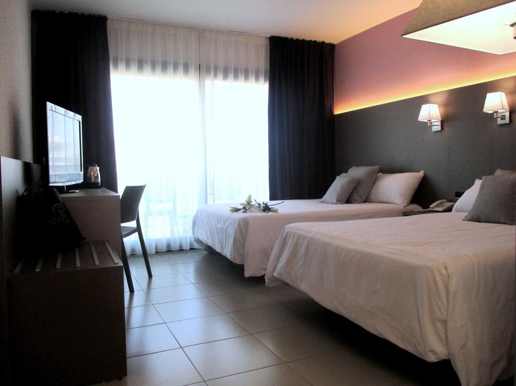 Fenals Garden Hotel