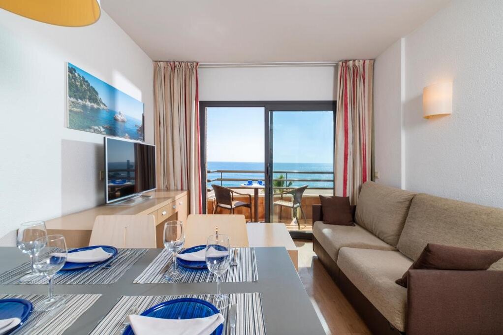 Almirall Apartments