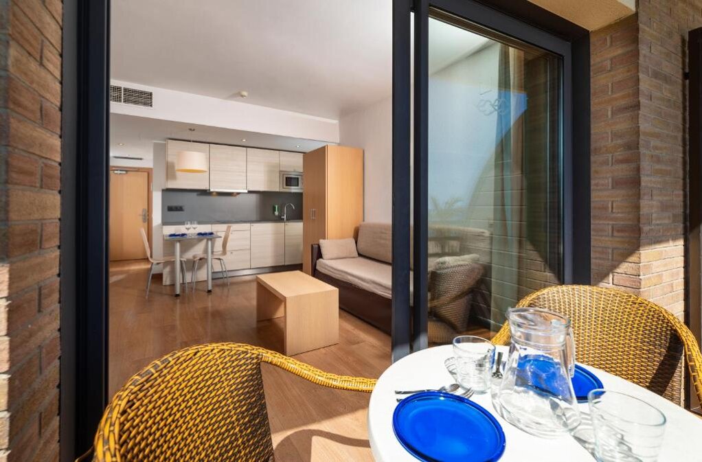 Almirall Apartments