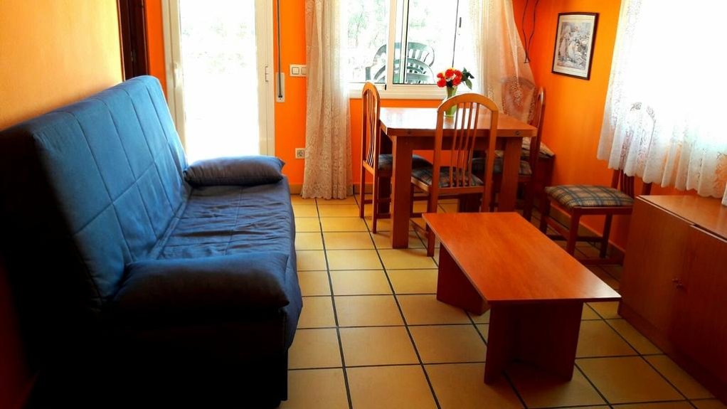 Famara  Apartments 
