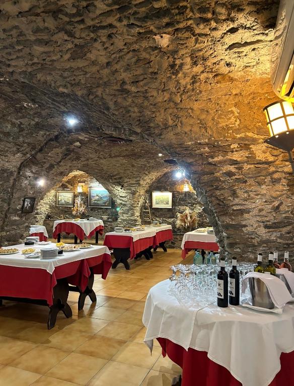 Hostal La Tina