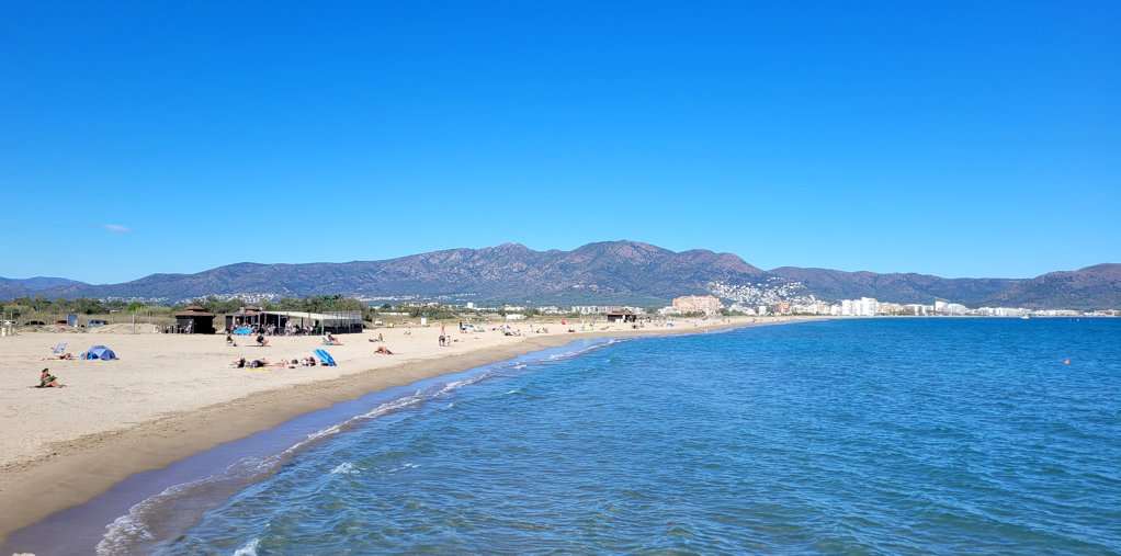 Rubna La Rubina beach in Empuriabrava - 2026 - Visit Costa Brava