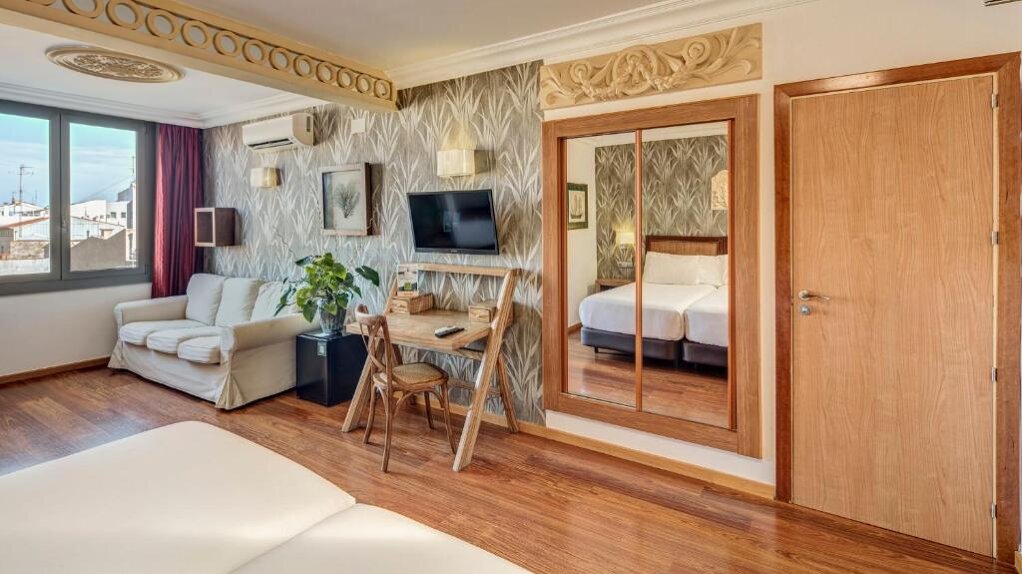 Sercotel Hotel President