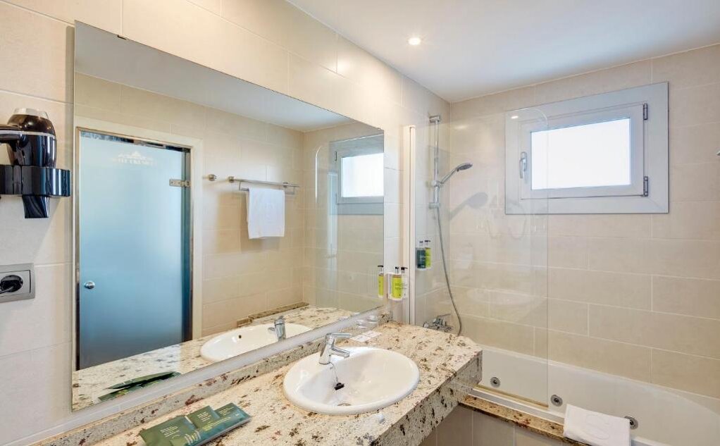 Sercotel Hotel President