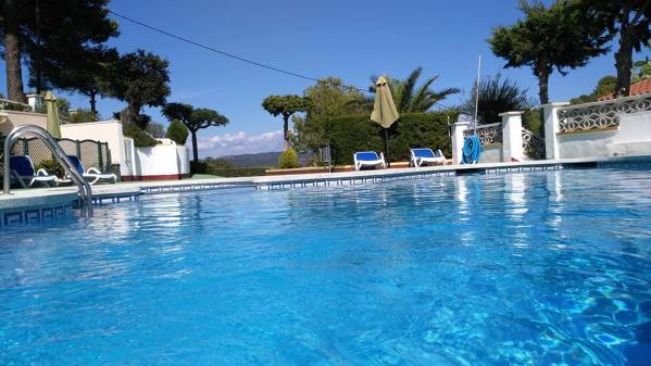 Famara  Apartments  Lloret de Mar