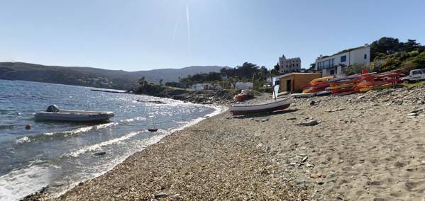 Playa de Ses Oliveres Cadaqués