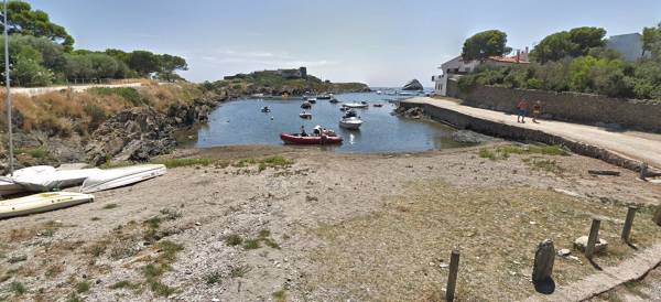 Resultado de imagen de Playa de sa Confitera cadaques