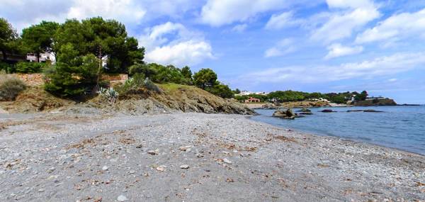 Les Tonyines beach Llançà