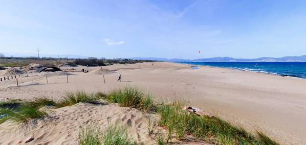 Platja del Riuet beach L'Escala