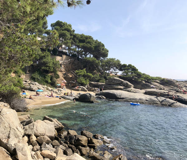 Roques Planes cove Sant Antoni de Calonge