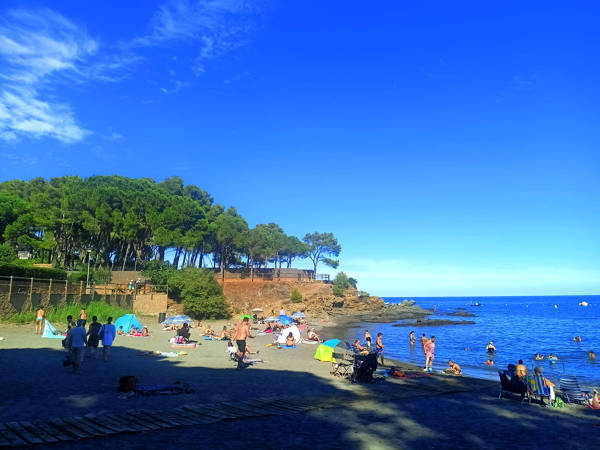 Playa de La Farella Llançà