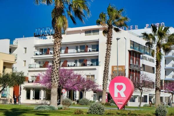 Hotel Marina Roses