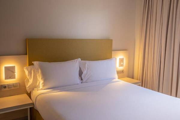 Hotel Mediterraneo Roses