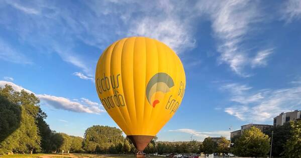 Vol privat en globus a la Costa Brava (9-10 persones)