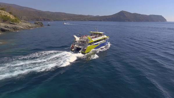 Tour en barco: Cap Norfeu & Bahía de Jòncols