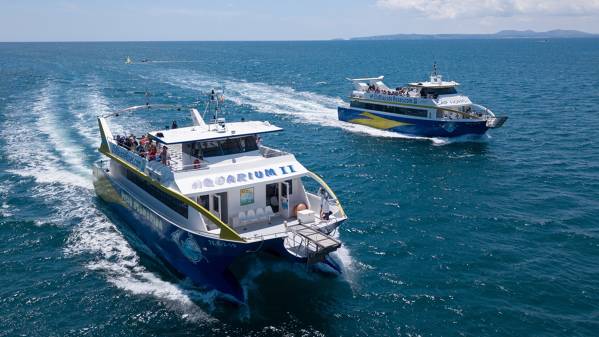 Ferrie from Roses to Cadaqués