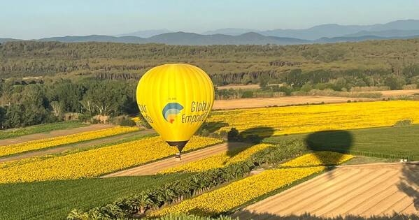 Shared hot air balloon flight on the Costa Brava