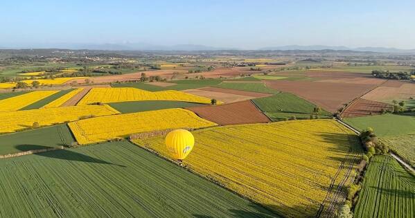 Vuelo compartido en globo en la Costa Brava (Familias de 2 adultos y 1 niño)