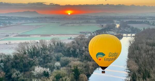 Private hot air balloon flight on the Costa Brava (5-8 people)